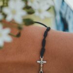 Catholic bracelet with Crucifix and knots - Catholic Wholesale