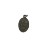 Rückseite einer silbernen Sankt Kateri Tekakwitha Medaille mit der geprägten Großbuchstaben-Inschrift Pray For Us.
